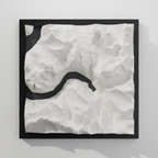 Geiranger 3D topografisk tavla i svart ram utan namnskylt, hel kvadrat - render av 3D-modellen